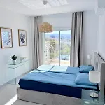 Coral Bay Hills Villa *