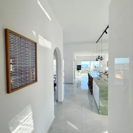 Coral Bay Hills Villa *