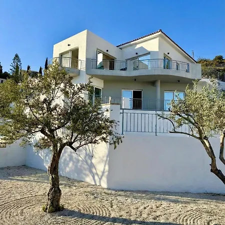 Coral Bay Hills
