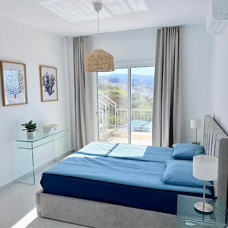 Coral Bay Hills Villa *