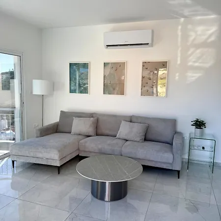 Coral Bay Hills Villa