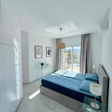 Coral Bay Hills Villa *