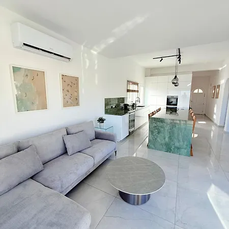 Coral Bay Hills Villa