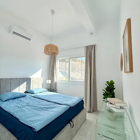 Coral Bay Hills