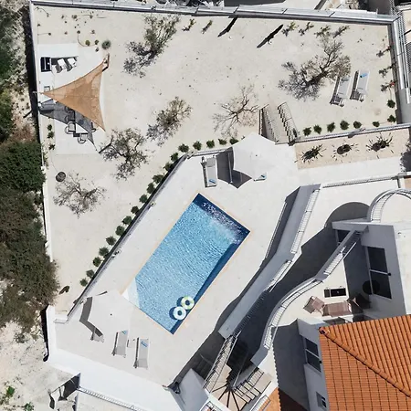 Coral Bay Hills Villa *